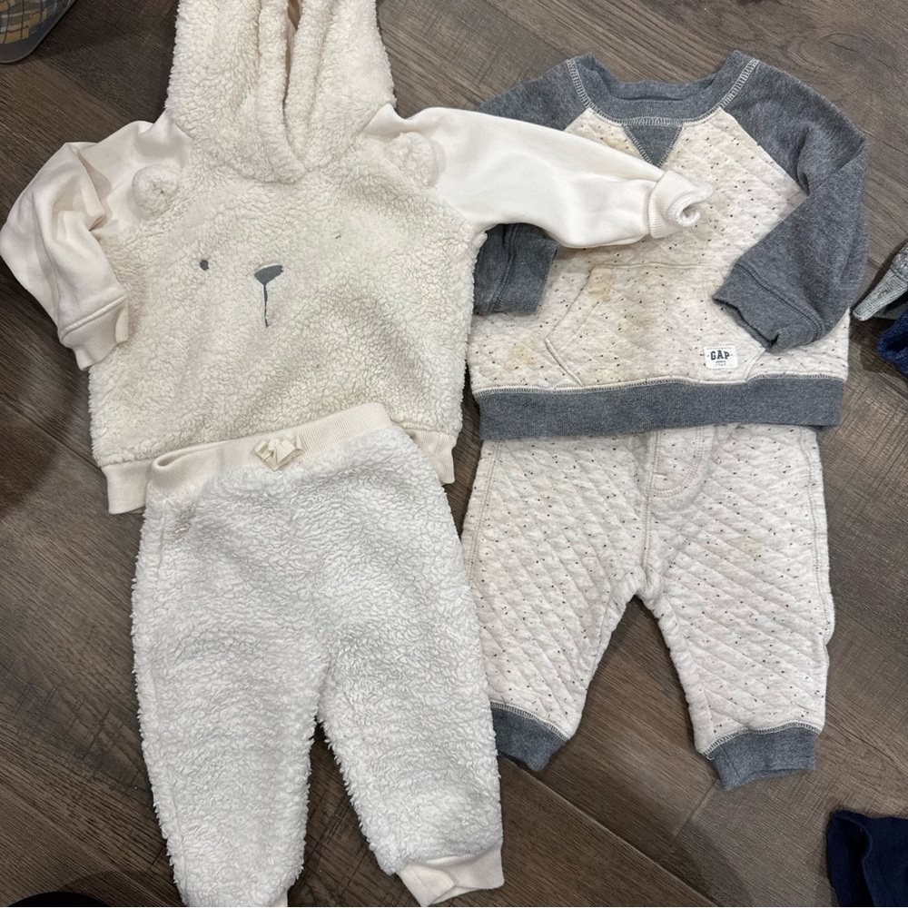 Baby GAP 6-12 m bundle - Picture 5 of 6